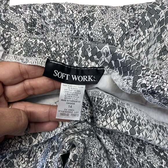 Soft Works Women Snake Print Pull on Skinny Pant SZ 14 Stretch Comfort Bussines - Picture 6 of 11